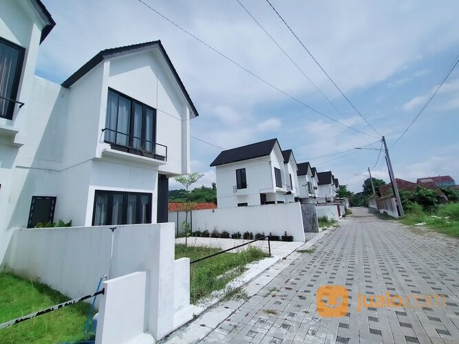 Rumah 2 Lantai Konsep Milenial Dalam Perum di Jogja