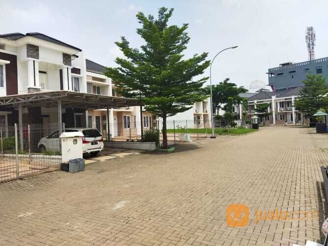 Rumah Kost Eksklusif 13 Kamar Tidur di Beverly Hills Cikarang - Investasi yang Aman