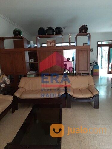 RUMAH DI GUDANG PELURU TEBET LOKASI BAGUS