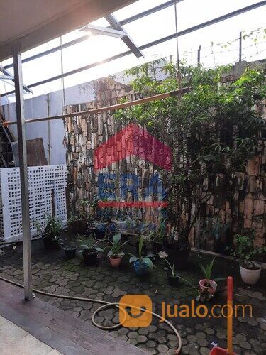 RUMAH DI GUDANG PELURU TEBET LOKASI BAGUS