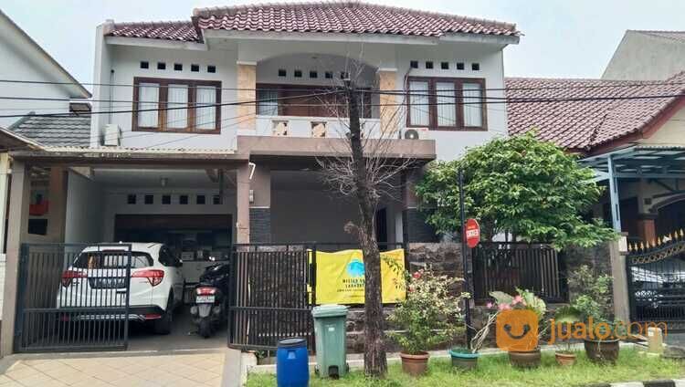 Rumah 2 Lantai Lokasi di Permata Puri Laguna