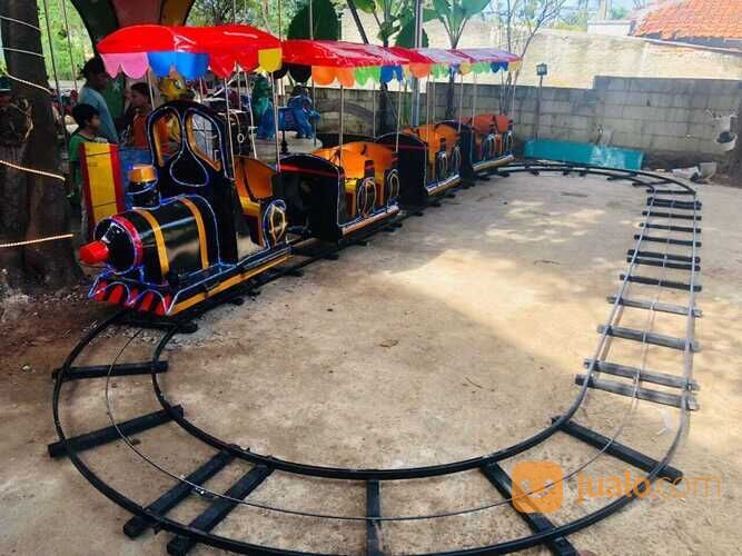 Odong odong kereta lantai klasik kereta mini rel bawah NP