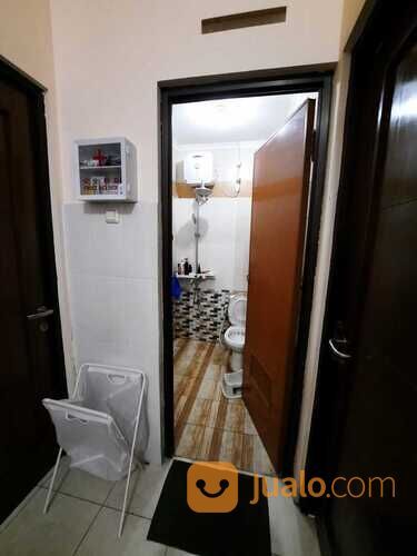 Rumah Cantik Di Cluster Aralia Harapan Indah, Bekasi.