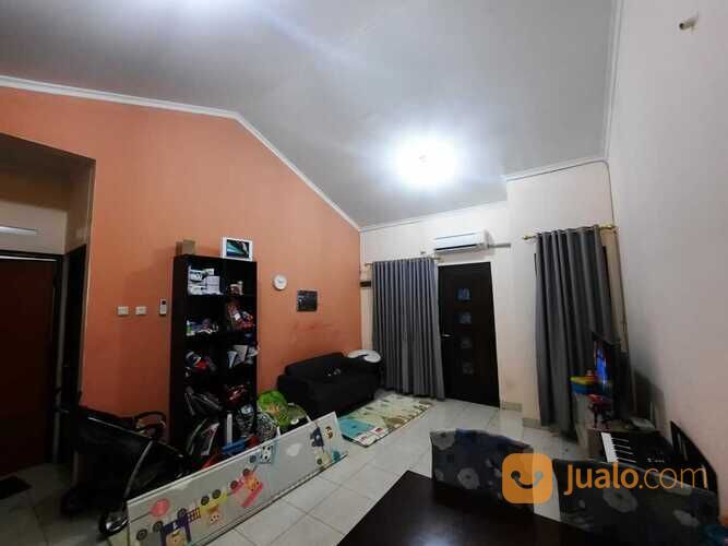 Rumah Cantik Di Cluster Aralia Harapan Indah, Bekasi.