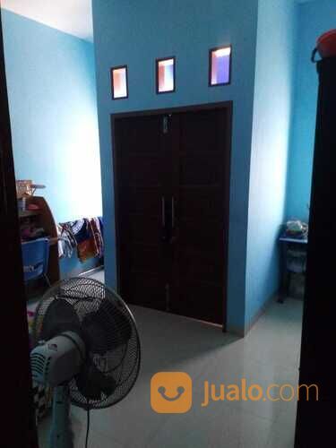 Rumah 3 lantai jl. Poros Dg. Tata lama.