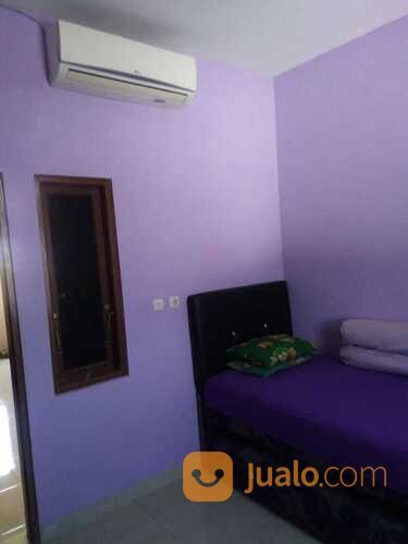 Rumah 3 lantai jl. Poros Dg. Tata lama.