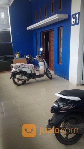 Rumah 3 lantai jl. Poros Dg. Tata lama.