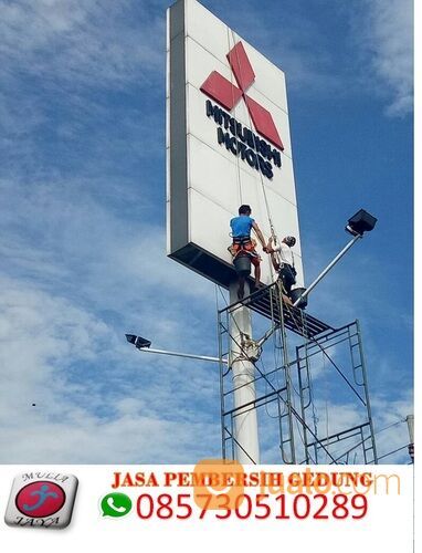 JASA CLEANING KACA GEDUNG DAN ACP DI SURABAYA, SIDOARJO, GRESIK