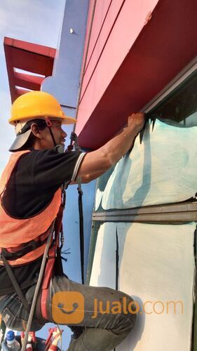 JASA CLEANING KACA GEDUNG DAN ACP DI SURABAYA, SIDOARJO, GRESIK