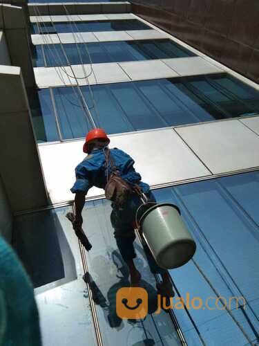 JASA CLEANING KACA GEDUNG DAN ACP DI SURABAYA, SIDOARJO, GRESIK