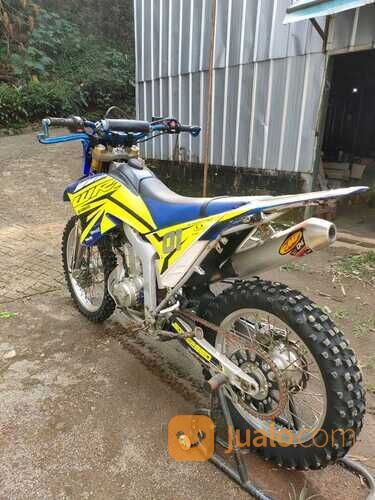 MOTOR YAMAHA WR 250, TAHUN 2015