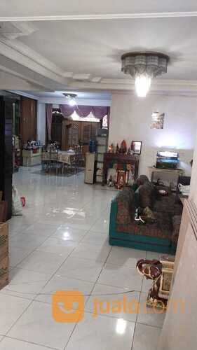 Rumah Mewah Kawasan Perumahan Dharmahusada Indah Tengah