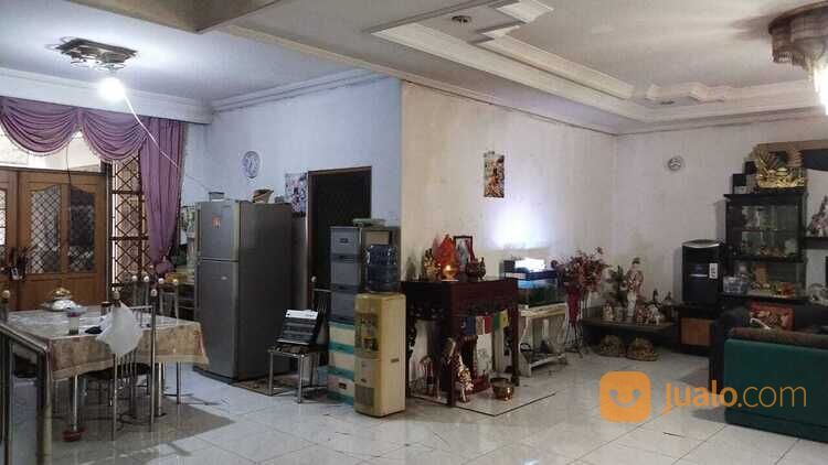 Rumah Mewah Kawasan Perumahan Dharmahusada Indah Tengah