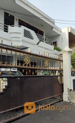 Rumah Mewah Kawasan Perumahan Dharmahusada Indah Tengah