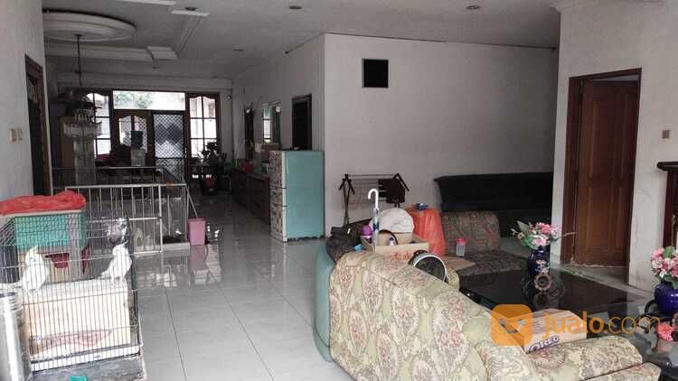 Rumah Mewah Kawasan Perumahan Dharmahusada Indah Tengah