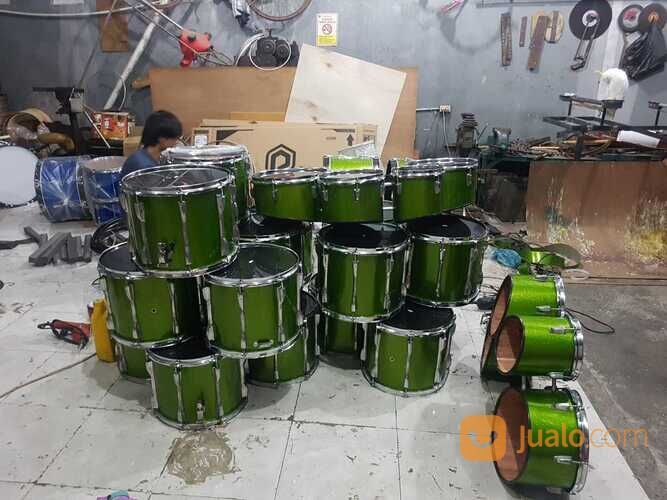 Alat Drumband Putro Moelyono