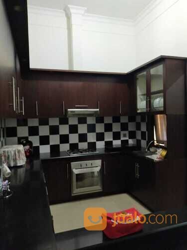 Rumah Townhouse dekat Pejaten Village Mall Jakarta Selatan