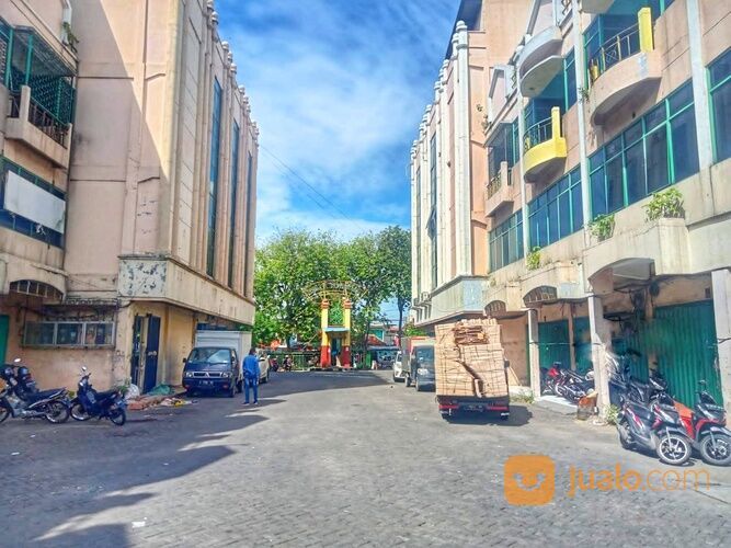 Ruko PENGAMPON SQUARE , Surabaya Siap Pakai