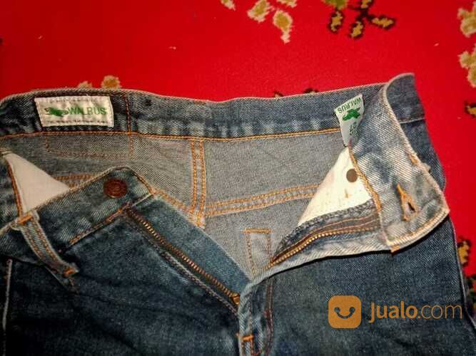 Celana Panjang Jeans Bekas warna biru tua murah