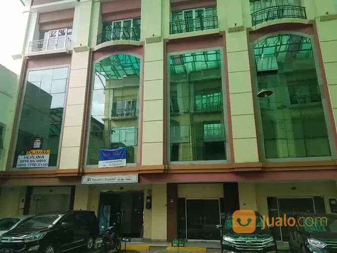 Ruko Arteri Pondok Indah, JL Iskandar Muda, Kebayoran Lama, Jakarta Selatan