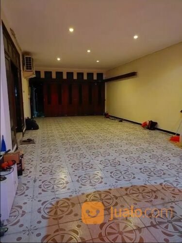 Rumah Bukit Darmo Golf Surabaya plus Kolam Renang + GOLF view Dekat Graha Famili , Pakuwon Mall