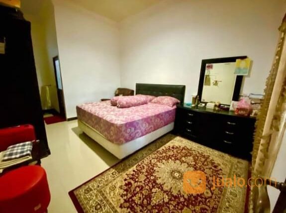 RUMAH MEWAH 3 LANTAI DI PERUMAHAN BTP MAKASSAR