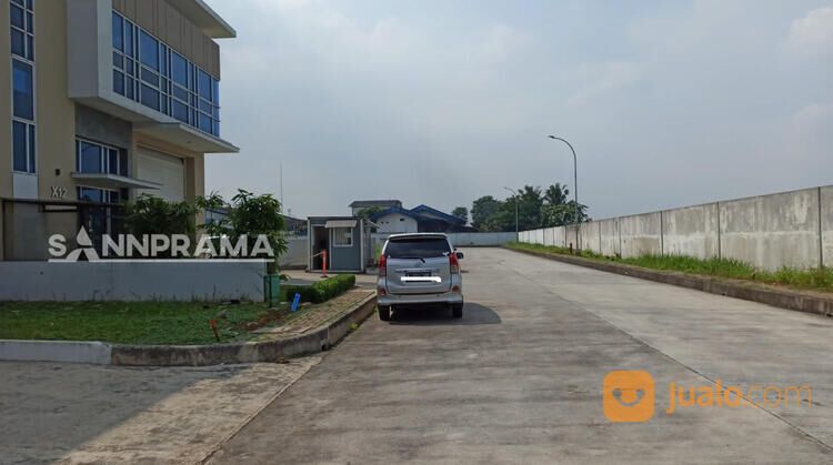 Gudang dan pabrik di kawasan industri cikupa tangerang