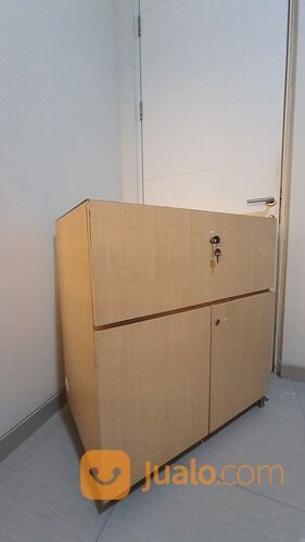 ETALASE Bekas Siap Pakai Untuk Usaha Toko Dan Segala Usaha