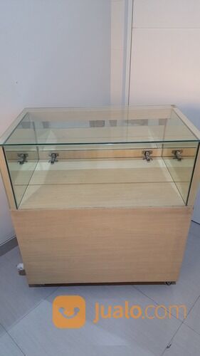 ETALASE Bekas Siap Pakai Untuk Usaha Toko Dan Segala Usaha