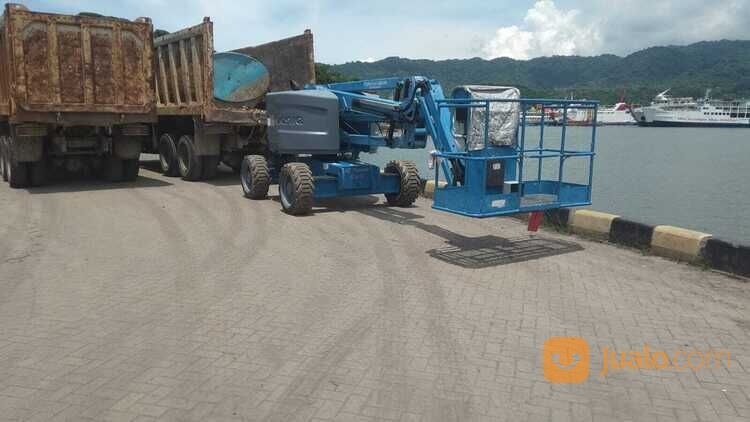 Sewa genie lift tangga elektrik surabaya | rental scissor lift boom lift surabaya
