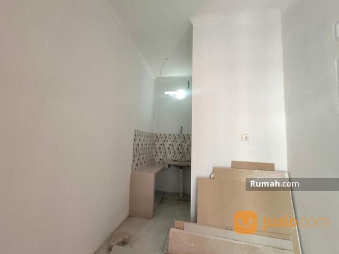 Rumah baru, strategis bebas banjir lingkungan asri