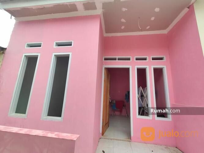 Rumah baru, strategis bebas banjir lingkungan asri