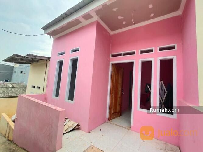 Rumah baru, strategis bebas banjir lingkungan asri