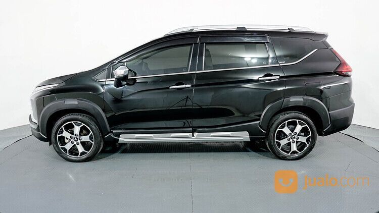 Mitsubishi Xpander Cross MT 2020 Hitam