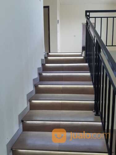 Rumah Modern Minimalis di Perumahan Kresek Indah Jakarta Barat