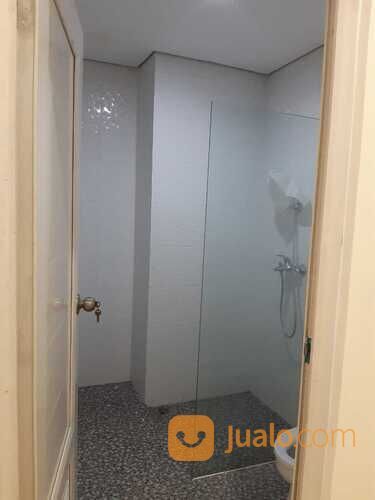 Rumah Modern Minimalis di Perumahan Kresek Indah Jakarta Barat