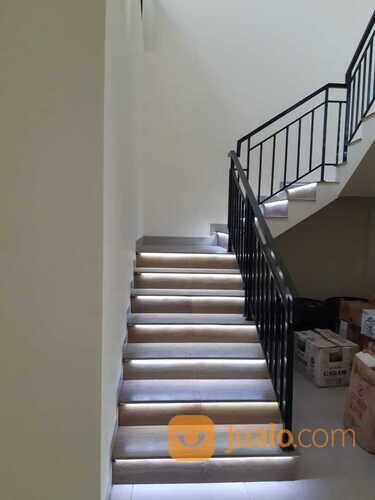 Rumah Modern Minimalis di Perumahan Kresek Indah Jakarta Barat