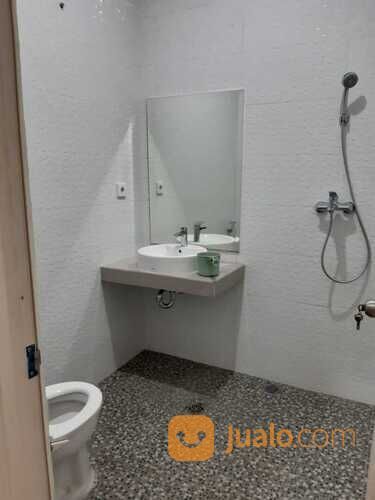 Rumah Modern Minimalis di Perumahan Kresek Indah Jakarta Barat