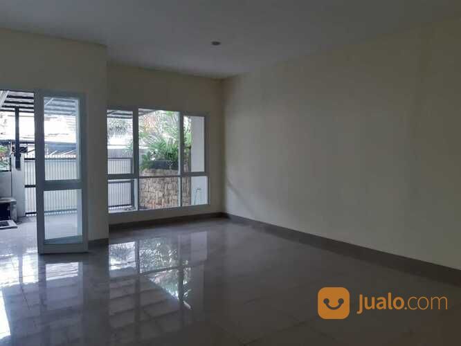 Rumah Modern Minimalis di Perumahan Kresek Indah Jakarta Barat