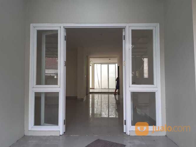 Rumah Modern Minimalis di Perumahan Kresek Indah Jakarta Barat