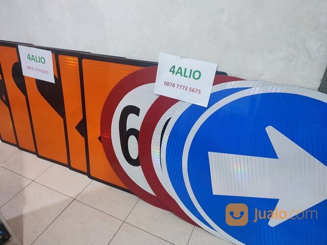 Rambu lalu lintas 90cm HIP dan ACP