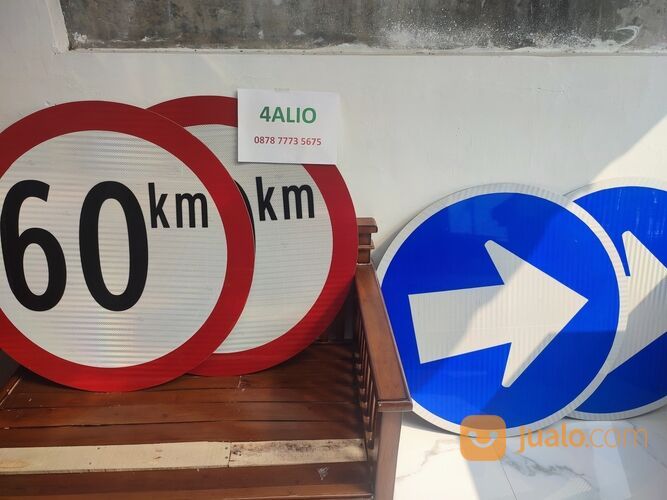 Rambu lalu lintas 90cm HIP dan ACP