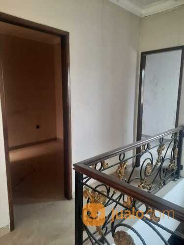 Rumah 2 Lantai Perumahan De Sanctuary Jati Bening Kota Bekasi