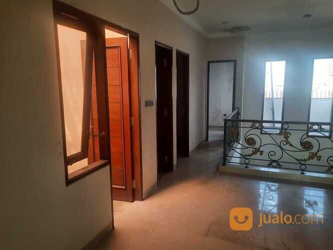 Rumah 2 Lantai Perumahan De Sanctuary Jati Bening Kota Bekasi