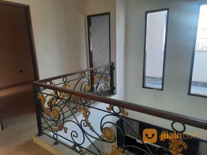 Rumah 2 Lantai Perumahan De Sanctuary Jati Bening Kota Bekasi