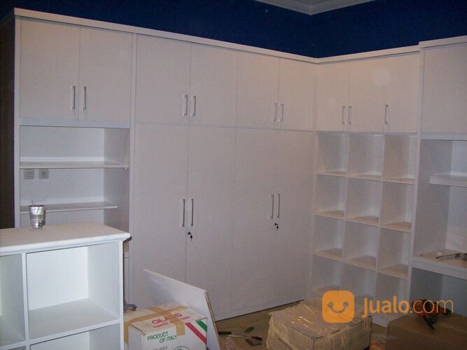 jasa pembuatan lemari pakaian minimalis HPL murah