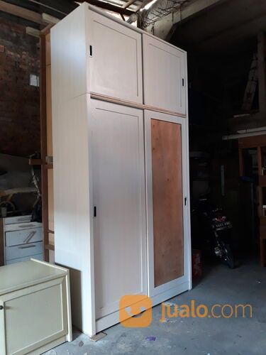 jasa pembuatan lemari pakaian minimalis HPL murah