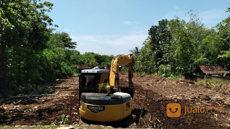 Selatan Pabrik Quick Traktor, Pas Bangun Kost