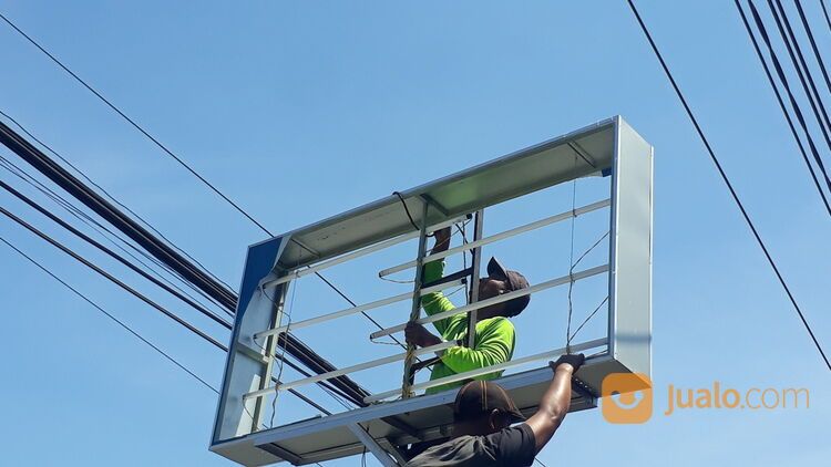 Service Neon Box Reparasi Ganti lampu Gambar Visual Papan nama Reklame Sticker kaca film Solo