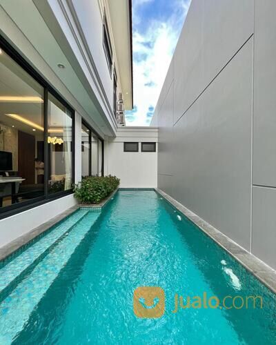 Rumah Mewah Townhouse di Tj.Barat Lokasi Strategis